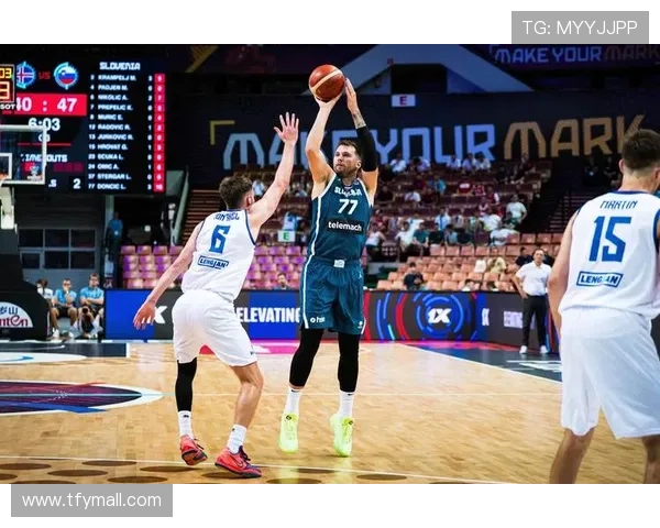 东契奇谈防守进步强调与队友沟通与参与的重要性