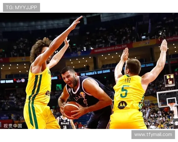 字母哥澄清与巴萨和大巴黎会面传闻坚持训练不受影响